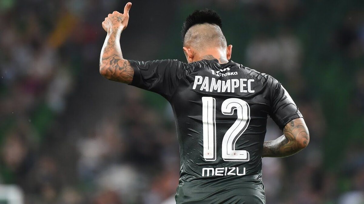 Автор гола, герой матча.