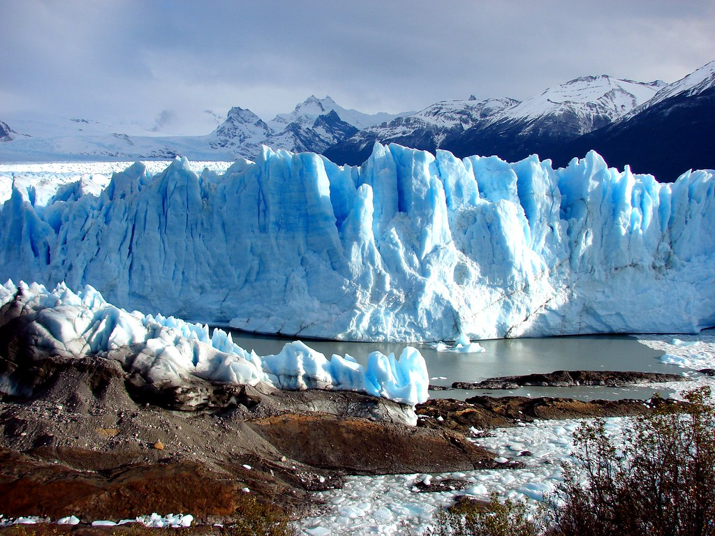 Объясните почему практически все ледники урала. Ледник Менделеева Киргизия. Нгозумба ледник. Глетчер ледник. Ледник Атласова.