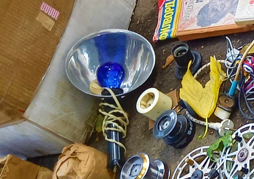 сейчас можно встретить старого образца лишь на барахолке