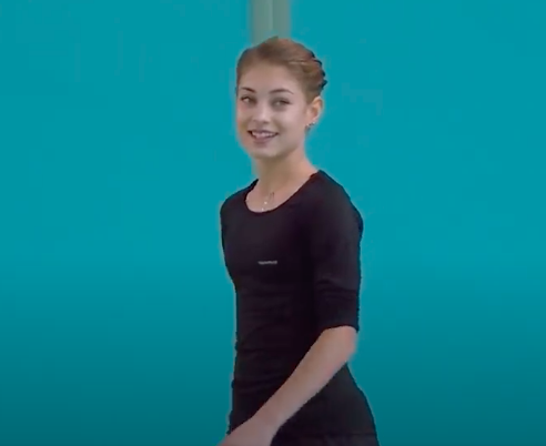 Алена Косторная на тренировке. Кадр из записанного ранее интервью.