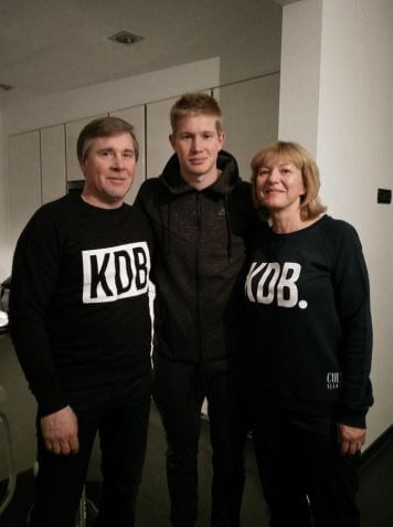 Кевин с родителями