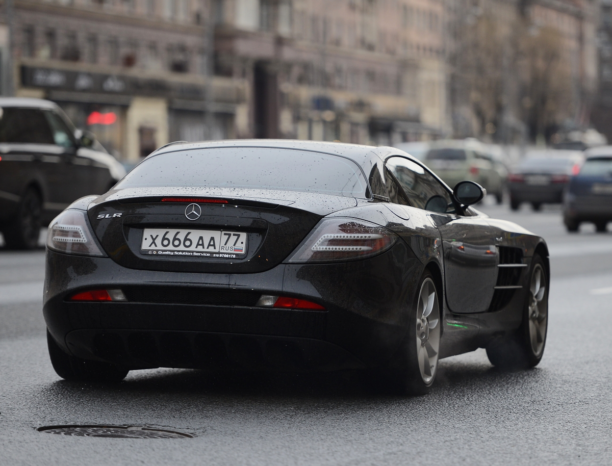 Номера автомобилей в москве. Мерседес Бенц CLS а777уе 777. Мерседес х666. Номера на авто х666аа77 Хамзат. А777аа77.