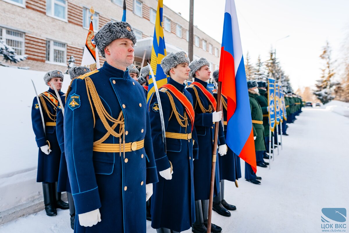 Творческая группа ЦОК ВКС поздравила военнослужащих и ветеранов Воздушно-космических сил