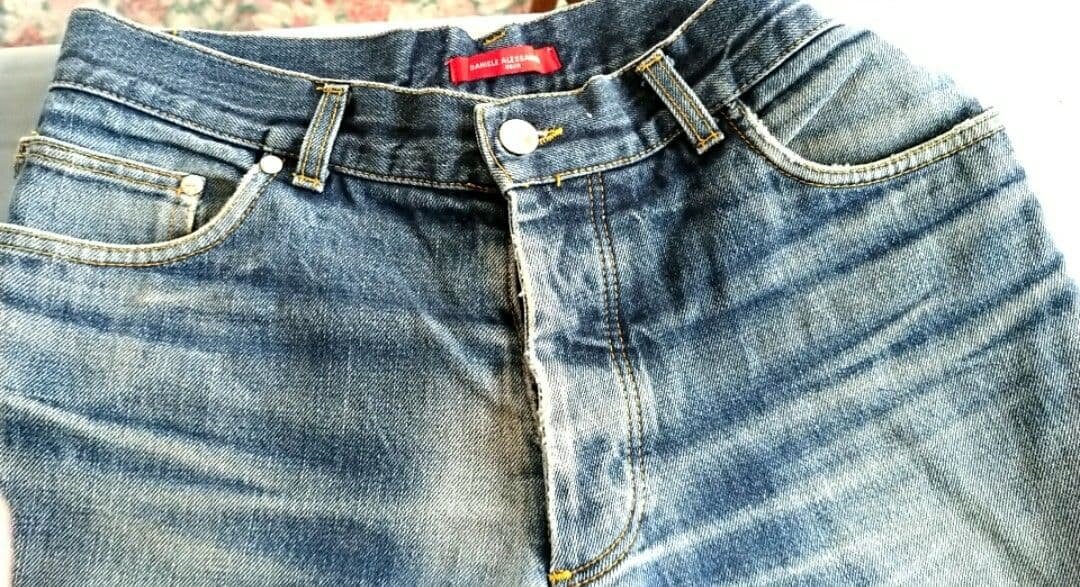 Узкие джинсы