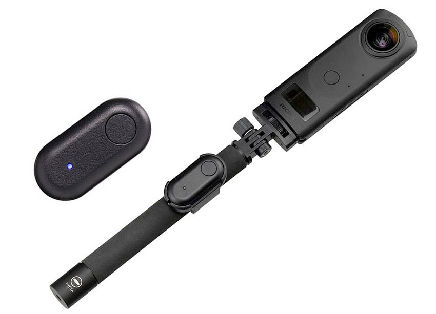 Пульт Ricoh TR-1 фиксируется к селфи-палке Ricoh Theta Stick TM-2/TM-3 с помощью комплектного держателя