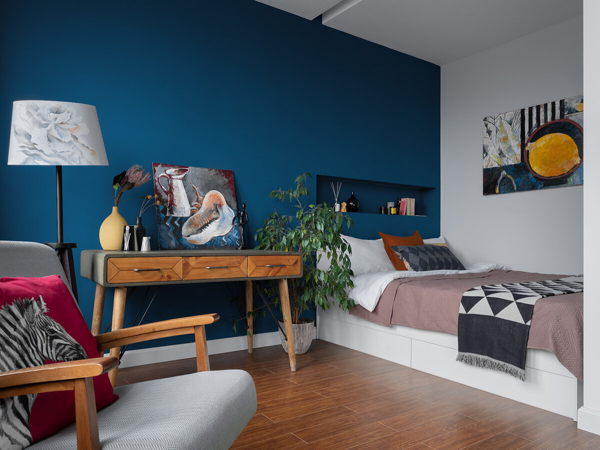 Главным образом перепланировка коснулась кухни — её перенесли в коридор.