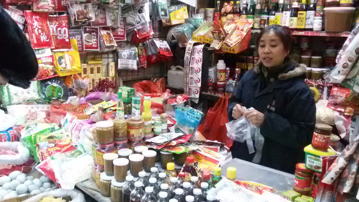 Личное фото.Простой китайский рынок.