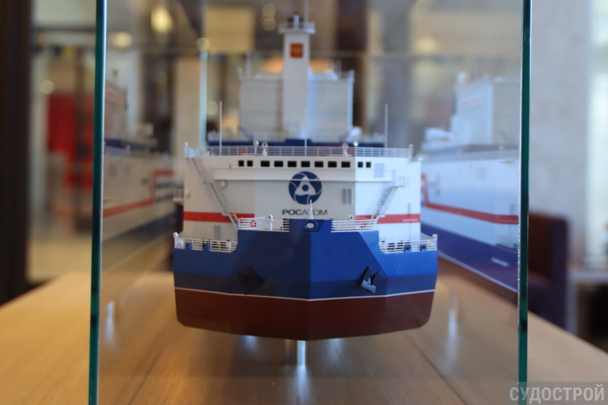 Модель атомного плавучего энергоблока проекта 20870 / Фото: Судострой