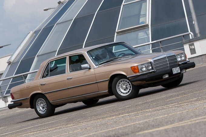 Чумовой Mercedes-Benz 450 SEL 6.9! (W116), 1979 год.