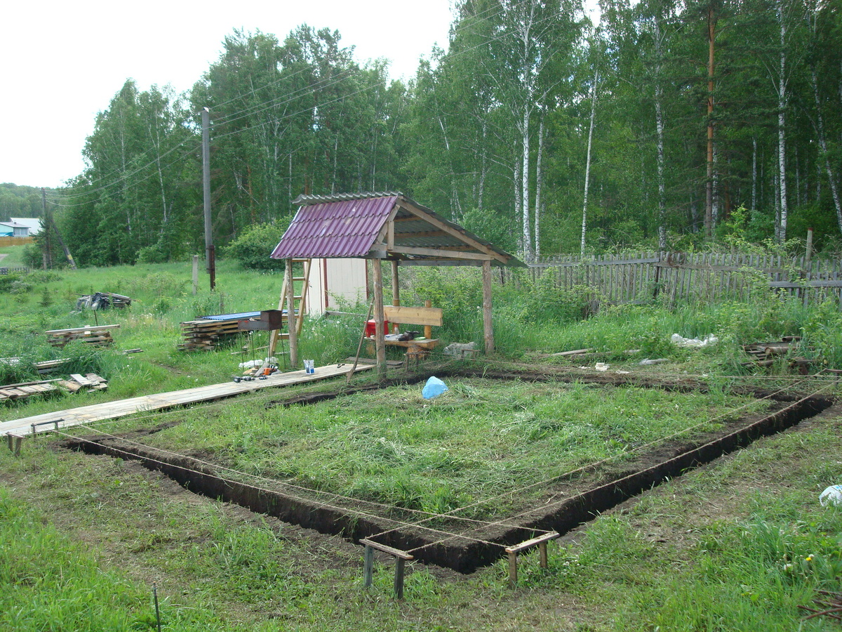 Разметка под фундамент дома. Фото автора.