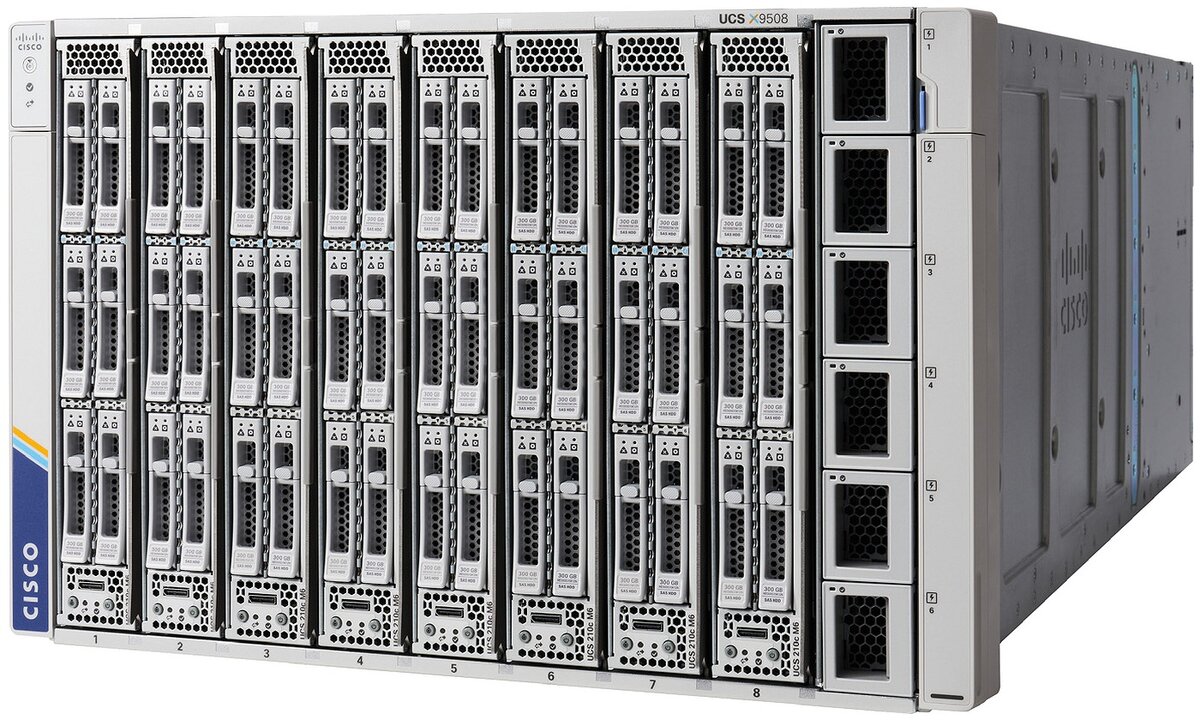 Cisco UCS X-Series вид спереди