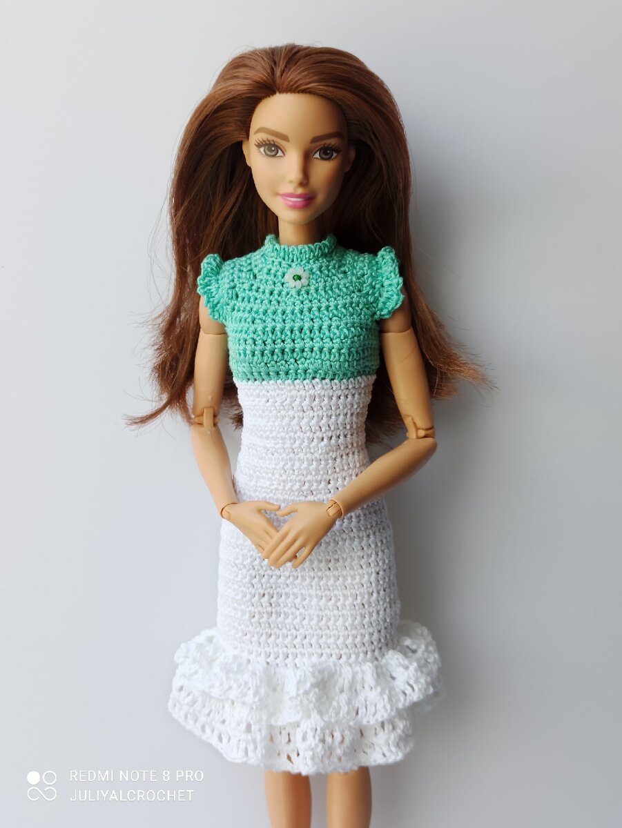 Готовое платье с брошью