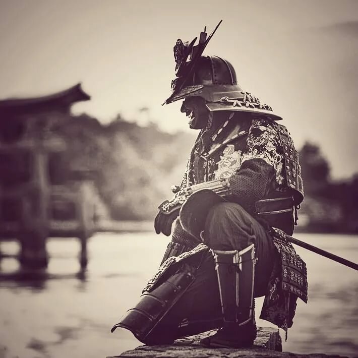 Верность, справедливость и мужество - 3 природные добродетели самурая. https://yandex.ru/images