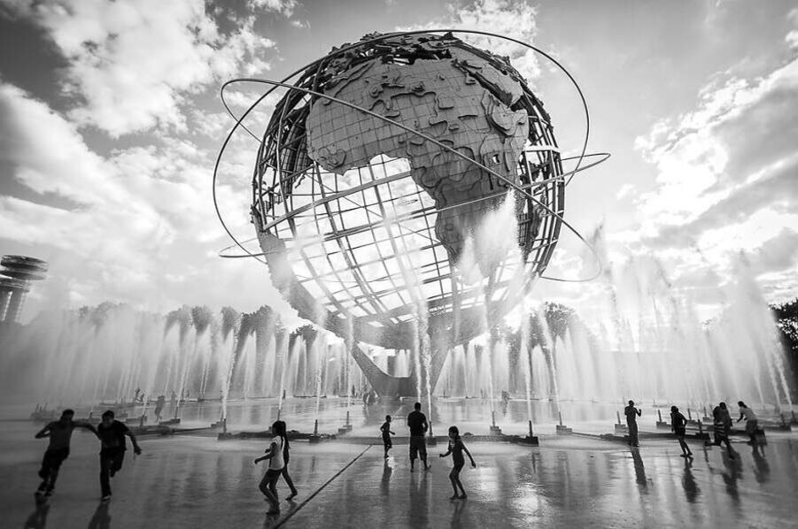 World s most amazing. Унисфера Нью-Йорк США. Фонтан Унисфера, Нью-Йорк, США. Необычные фонтаны.