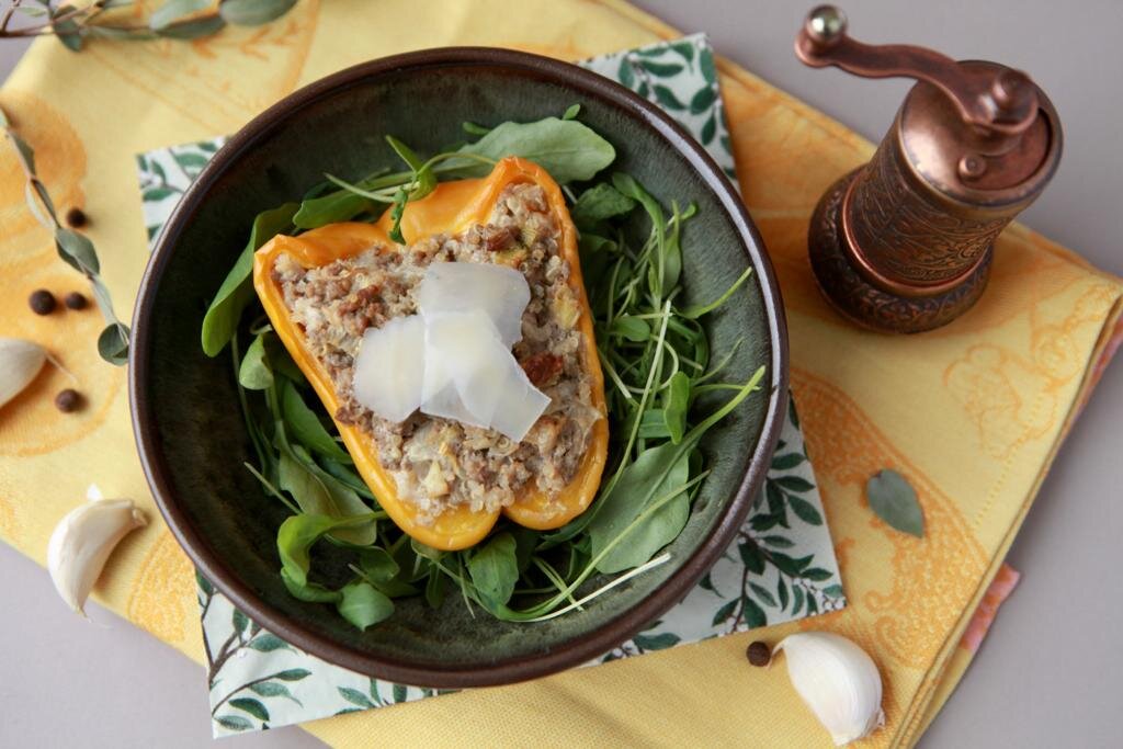 Простой и вкусный фаршированный перчик с мясом от Даши @wellness_hedonism Третьяковой. Приходите за классными рецептами в ее аккаунт!