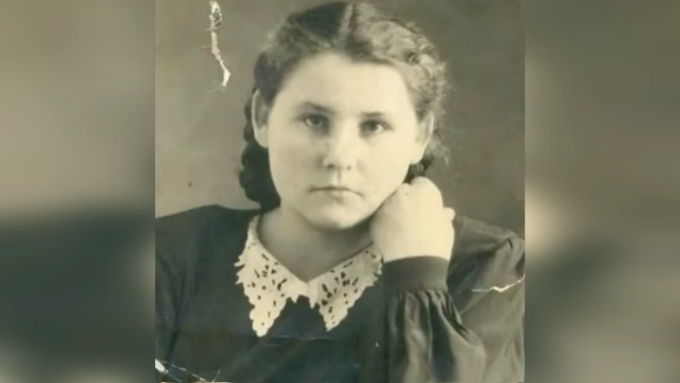 PROSHOWBIZ / YouTube