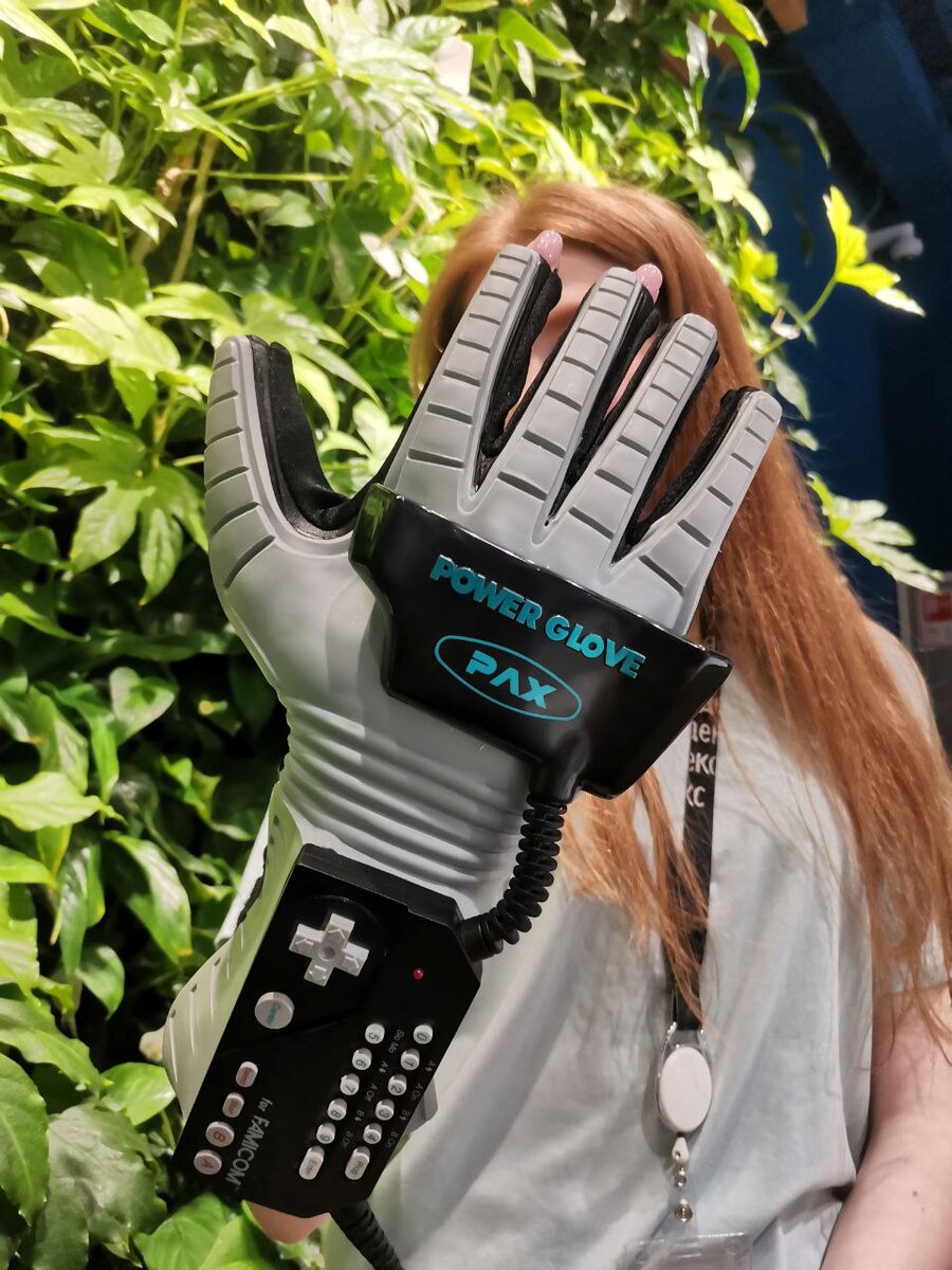 Power Glove для Nintendo Famicom: всё в твоих руках 💪 | Яндекс Музей | Дзен