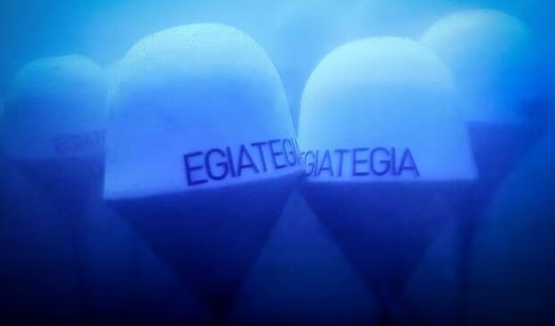 Бочонки на  300 и 400 литров на глубине 15м  photo: Frédéric Dugit