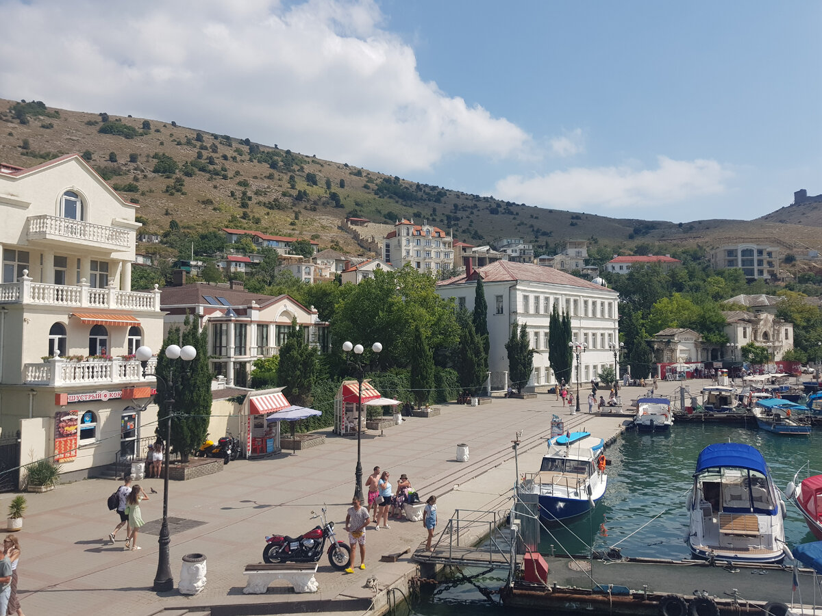 Балаклава. Набережная Назукина. 