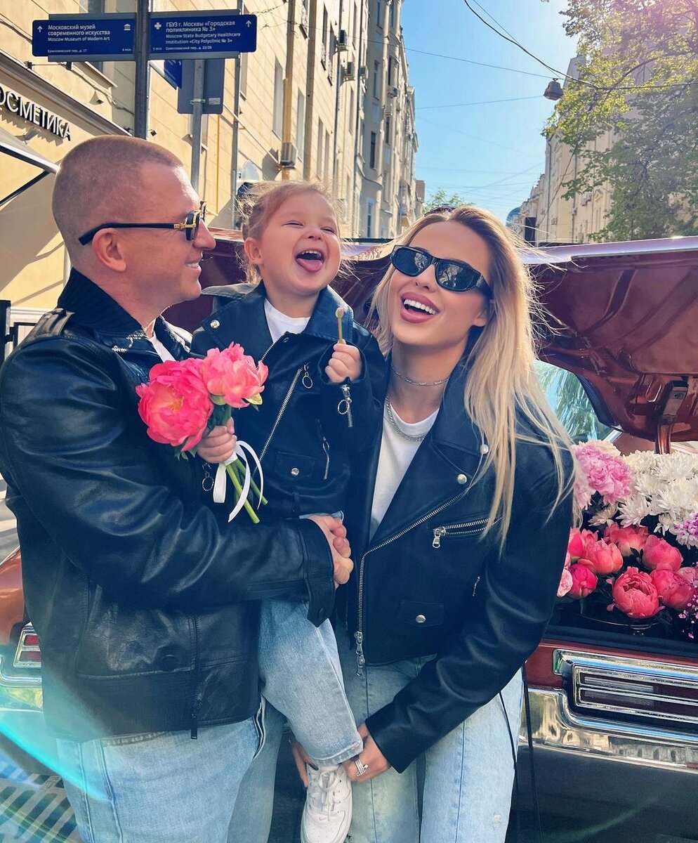 Ханна и Пашу с дочерью