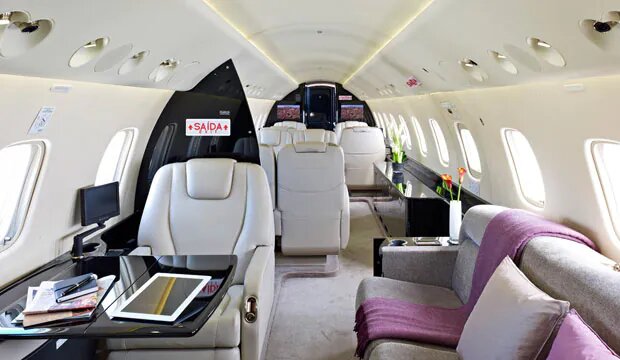 Салон Embraer Legacy 650