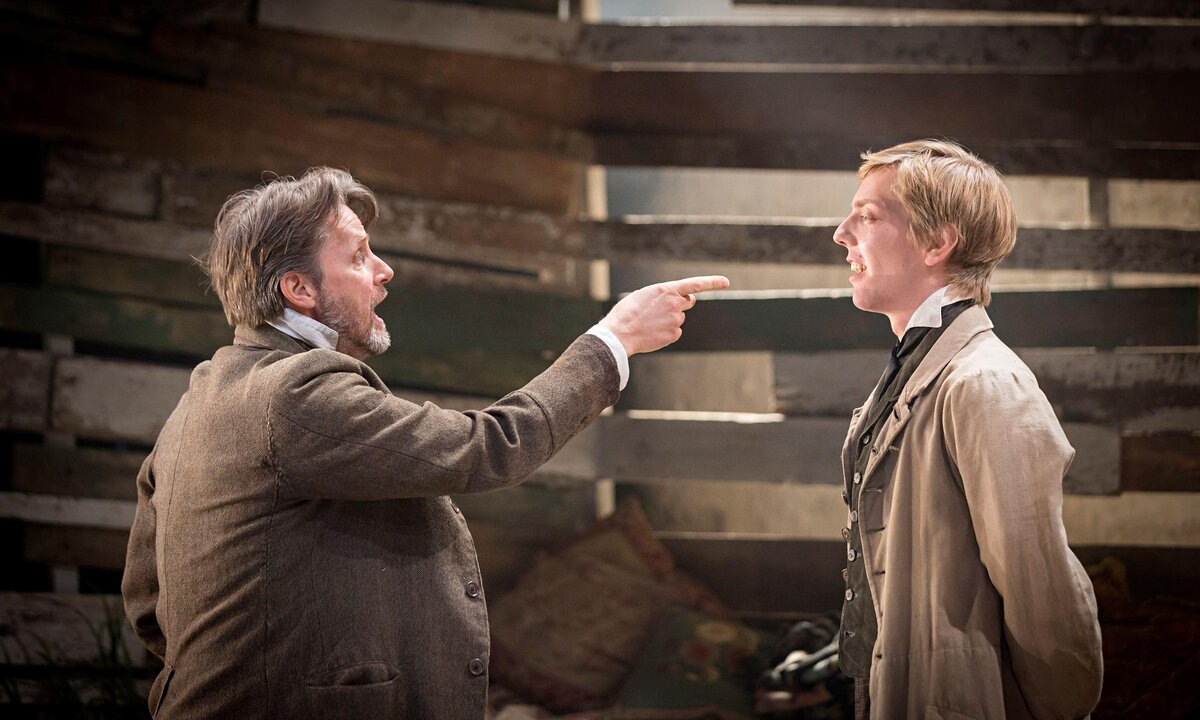 В русской литературе вопросы взросления детей и их ответственности посвящено много книг. И "Отцы и дети" - одна из них. В ней вообще множество смыслов - не только те, что описаны в школьной программе. Перечитайте и поймёте.