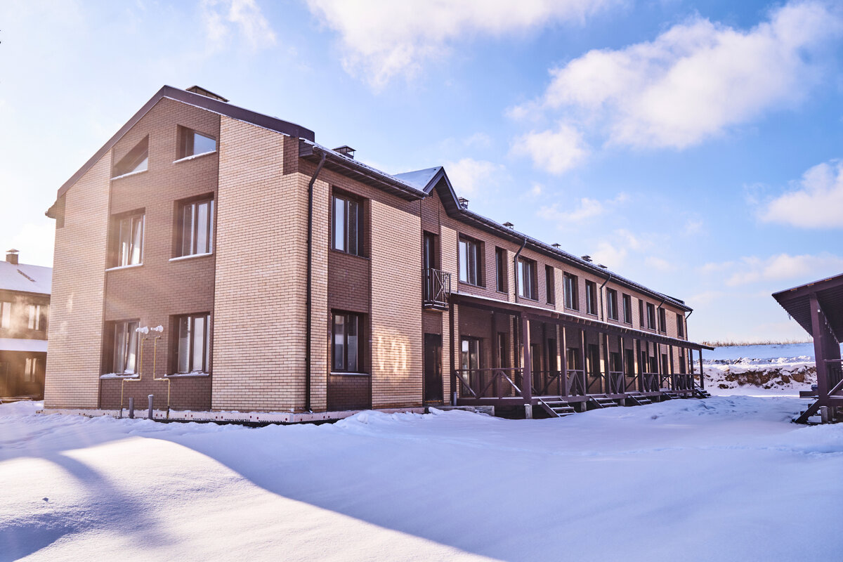 Коттеджный поселок «Гармония» считается одним из самых близких к городу 
