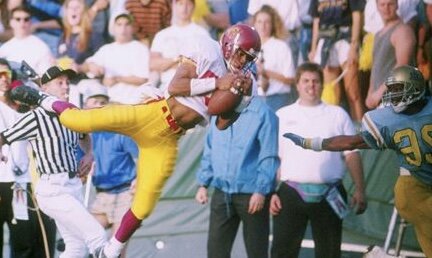 Мортон выступал за университет Южной Калифорнии в 1990-93 годах