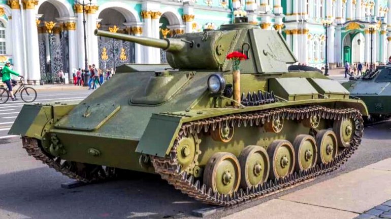 Легкий танк Т-80