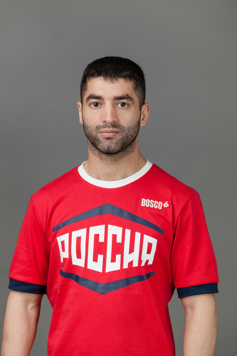 Российский боксёр Миша Алоян