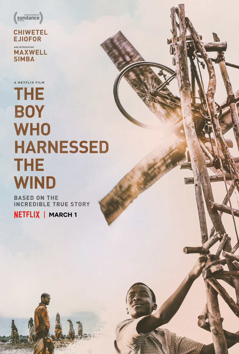 Фильм "Мальчик, который обуздал ветер" (2019), реж.: Чиветель Эджиофор. Фото взято с сайта: www.kinopoisk.ru.