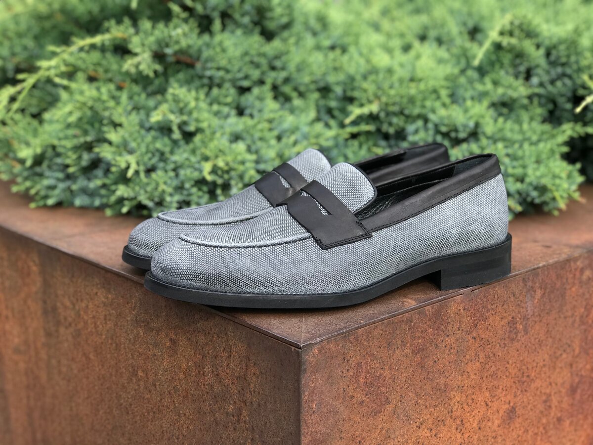 Лоферы. Фото: massimotoni.com