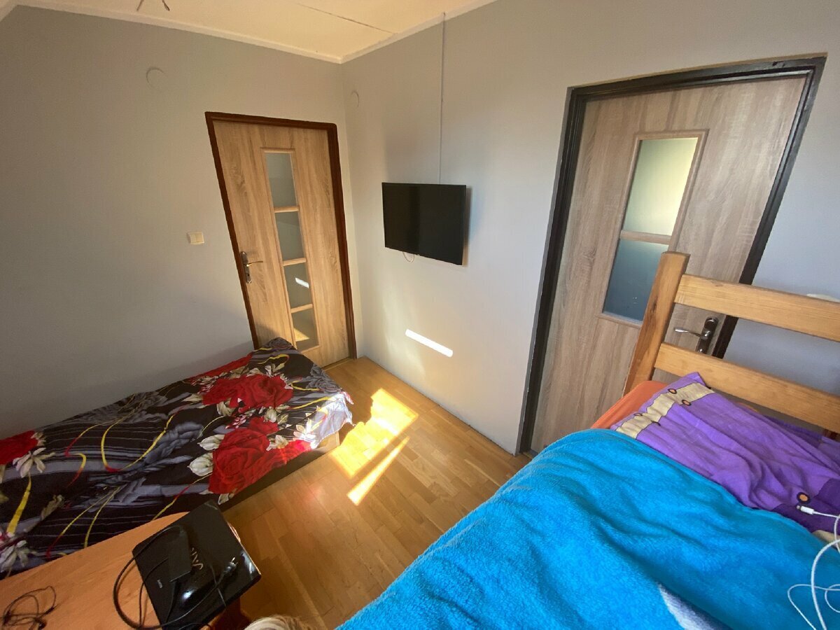 Так выглядит моя комната, сплю на втором ярусе.