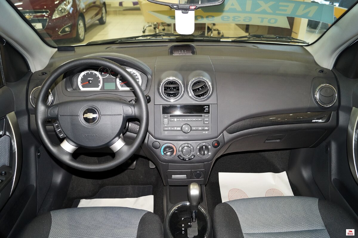 Chevrolet Nexia 3 Salon