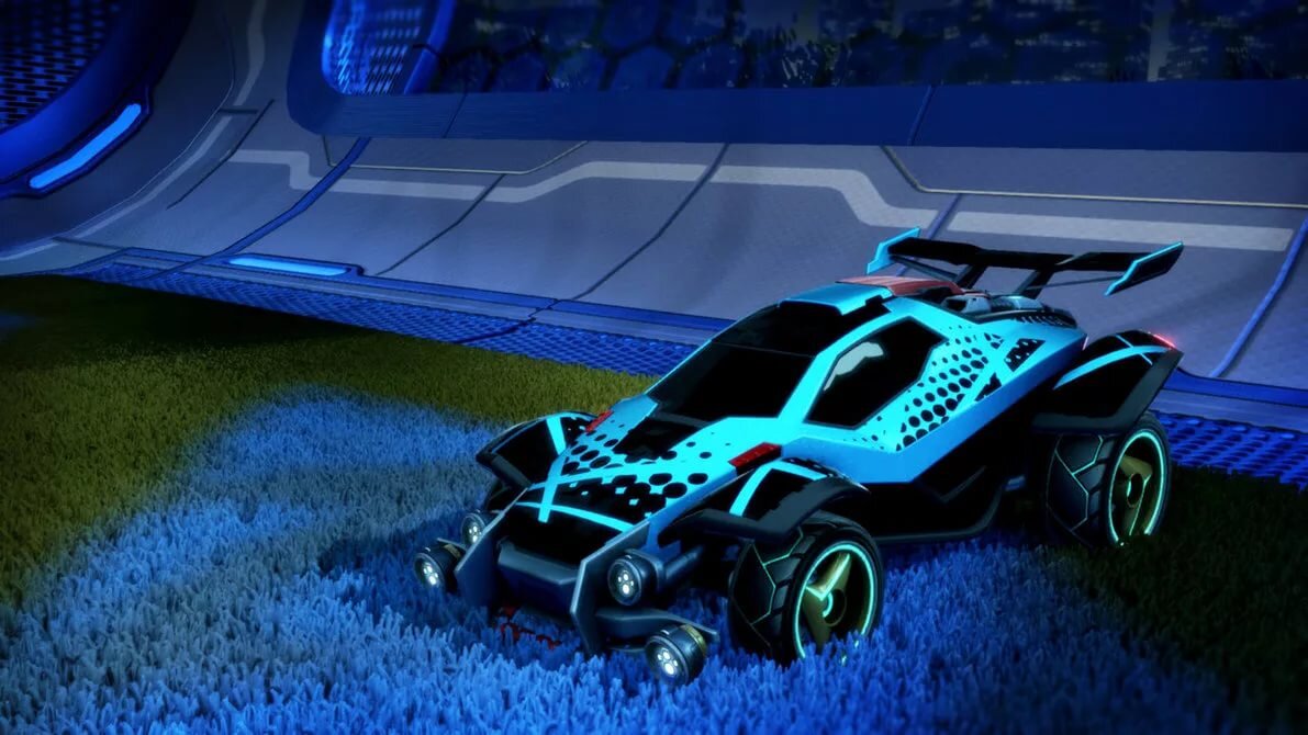 Обычные машины

Обычные машины я могу посоветовать только 2 штуки , т.к я считаю их самыми эффективными в матчах
Breakout , потому-что у неё идеальный хитбокс переднего бампера , что позволяет сильно бить мяч , а так-же легко учиться дрибблингу. Начинать учиться на ней Aerial`у я не советую

Octane , я считаю , что это самая лучшая из обычных машин , машина приятна в управлении , на ней легко учиться делать тот же Aerial , но по дрибблингу уж лучше Breakout , потому-что она длиннее , значит и хитбокс у неё тоже длиннее , конечно , я не говорю , что дрибблинг на Octane ужасен , ни в коем случае , дело в том , что по началу легче новичкам будет учиться дрибблить на Breakout`е , а потом уже переходить делать дрибблинг на Octane. Octane прекрасен :3
