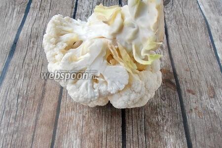 Шаг 1 Ссылка
Включим духовку на 180 °С. Цветную капусту (100 г) разберём на соцветия и запечём в духовке 20-25 минут.