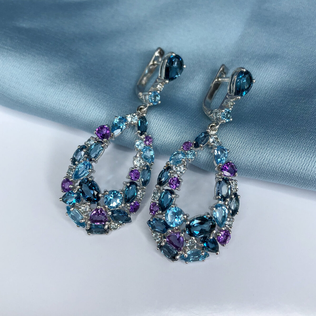 серьги из серебра с аметистами, топазами sky и топазами london (арт. С620-947М6) Цена: 20. 390 ₽