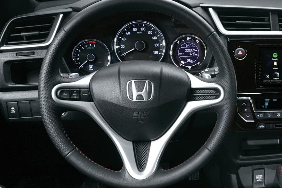 Основные характеристики золотого кроссовера Honda BR-V