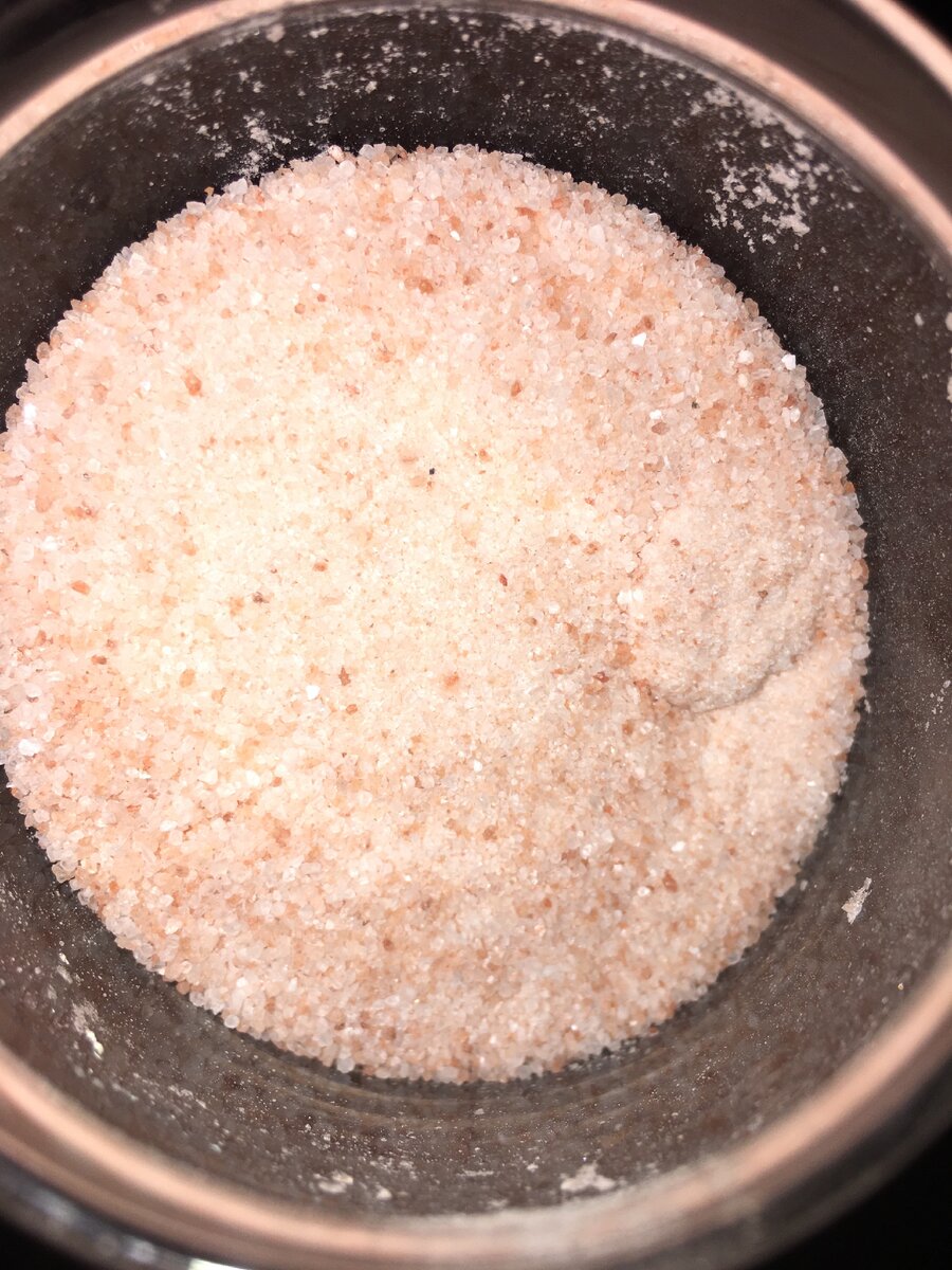 Розовая гималайская соль