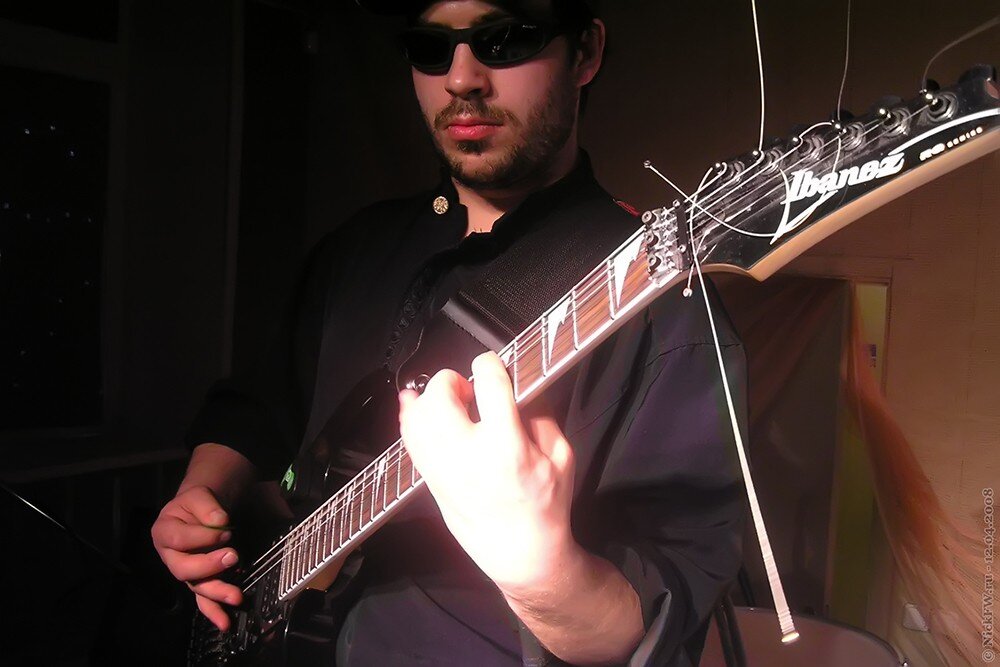 1. Миронишин © NickFW.ru — 12.04.2008г.