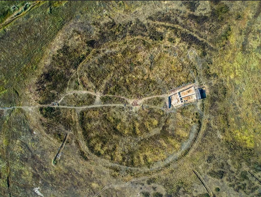 Зона ариев. Музей заповедник Аркаим. Древнее Городище Аркаим. Древнее поселение Аркаим. Аркаим древний мистический город.