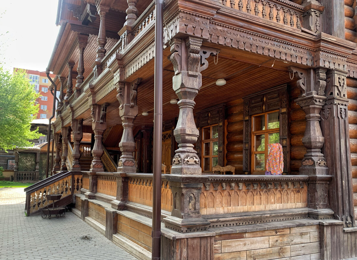 Деревянный особняк «дом купца тетюшинова». Музей купца тетюшинова астрахань. Терем тетюшинова астрахань. Дом купца тетюшинова в астрахани. Дом музей тетюшинова в астрахани.