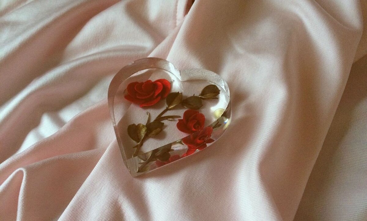 Помните сердце складывается из двух половинок, а не из одной