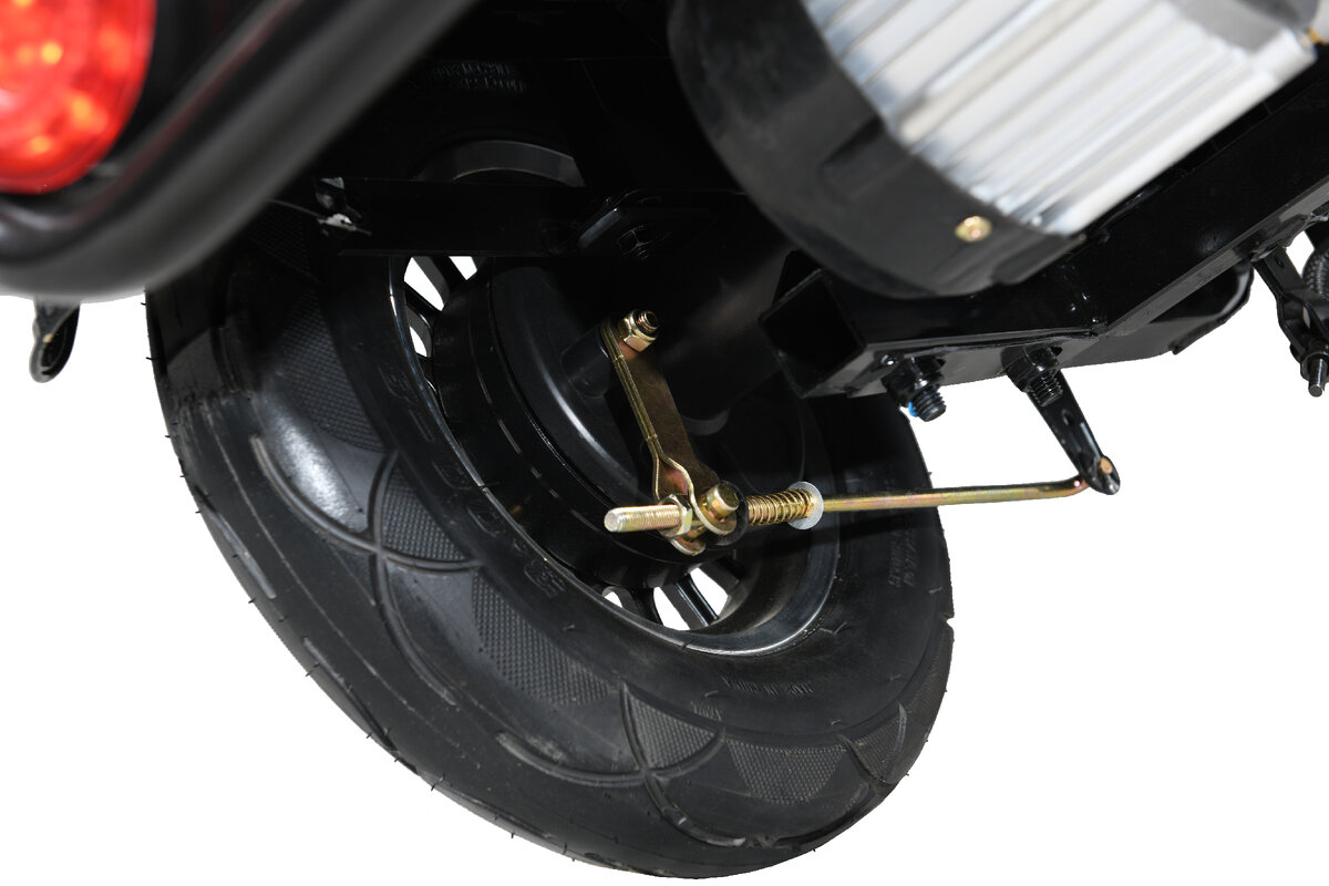 Оба транспорта имеют редукторный мотор мощностью 2000W