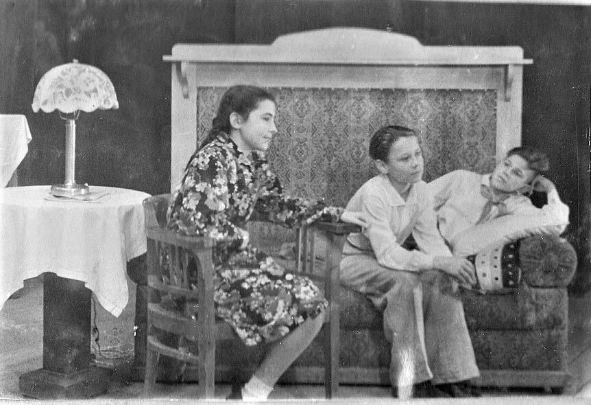 Олег Табаков в детстве