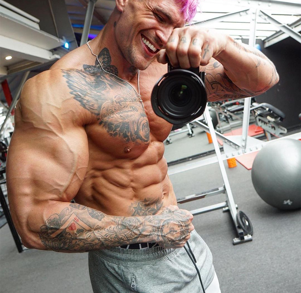 Большой бицепс, фото взято из открытого источника(Яндекс Дзен)