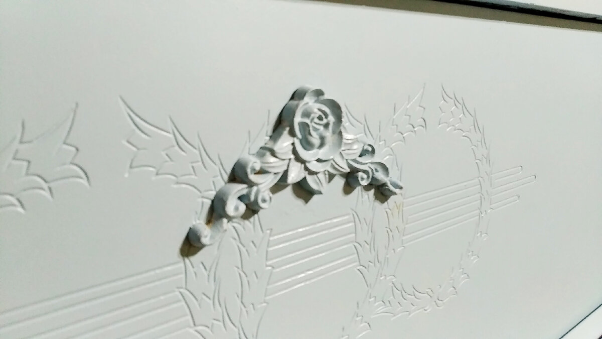 Декор для мебели с АлиЭкспресс на моём пианино. Фото Загородные идеи.