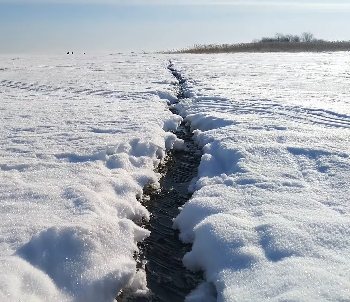 торосы северного ледовитого океана. изумрудный лед на байкале. озеро байкал лед. зимний байкал лед. прозрачный лед байкала.