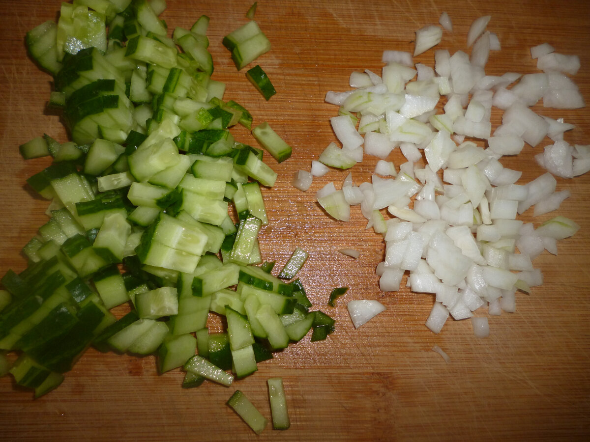 Салат из мидий. Оригинальный и вкусный салатик, простой в приготовлении. Отлично подойдет для Новогоднего стола.