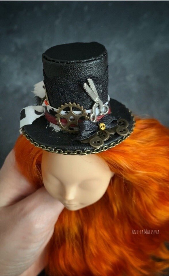 Шляпка в стиле стимпанк. Листай, чтобы увидеть больше фото
